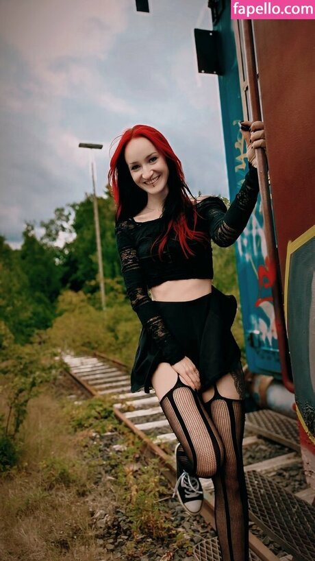 sally sphynx actress photo