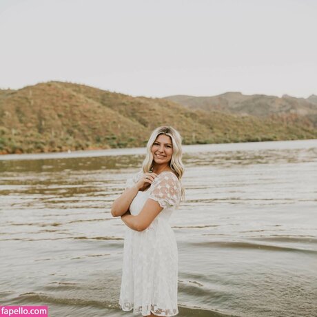 Hailey Johnson model nudes archive