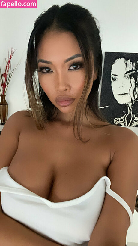 Miss Ria Santos perfect pornstar pic