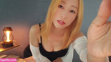 Nalbi ASMR model perfect photo