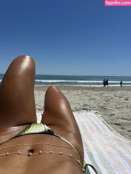 Kendal Grey model beautiful photos