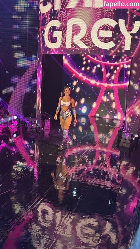 Kendal Grey model free img