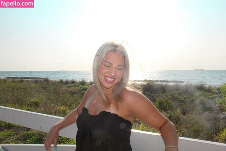 Cloud ASMR exclusive pornstar image