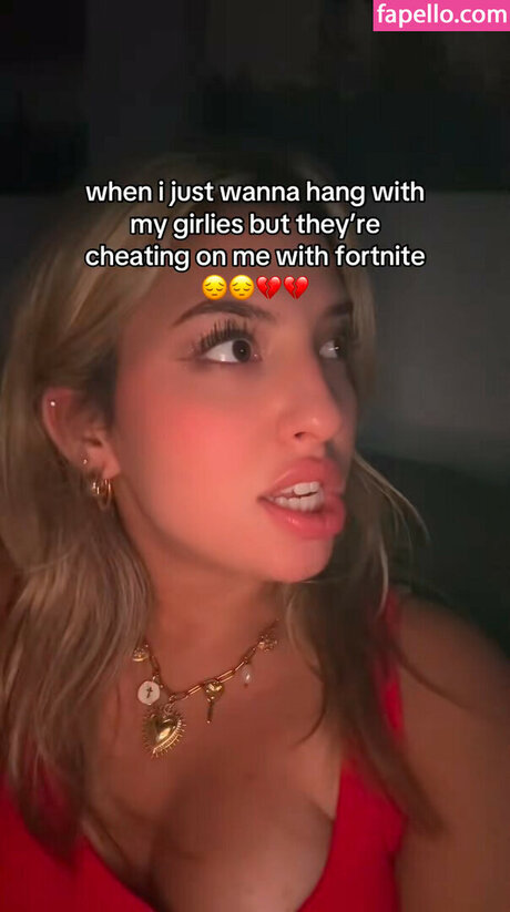 Cloud ASMR adult actress photo