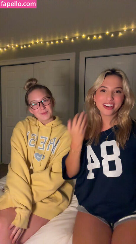 Cloud ASMR nude pornstar img