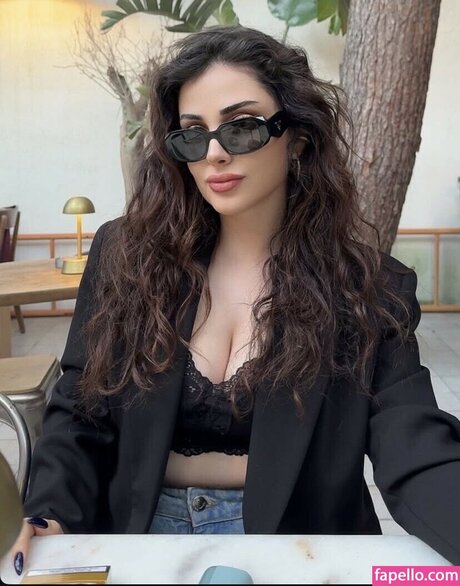 Deniz Ba da_ sexy star pics