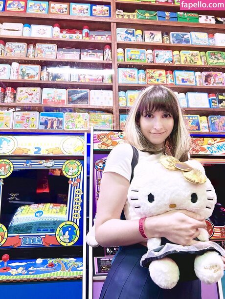 Tama Hero model naked photos