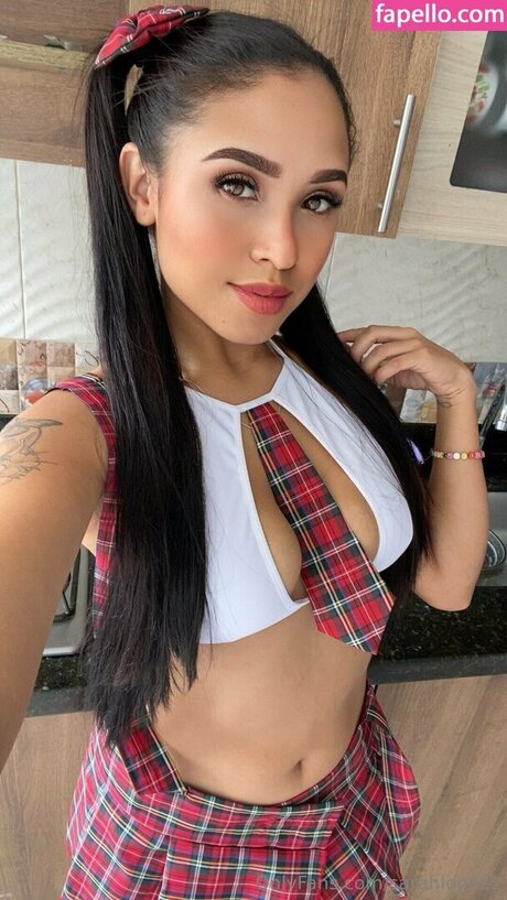 Sarah Lopez star best pictures