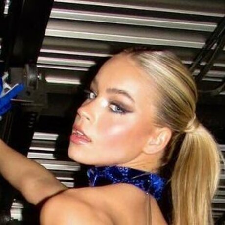 Alexa Blair Robertson nice model images