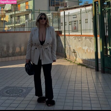 Martina Rolando star art pics