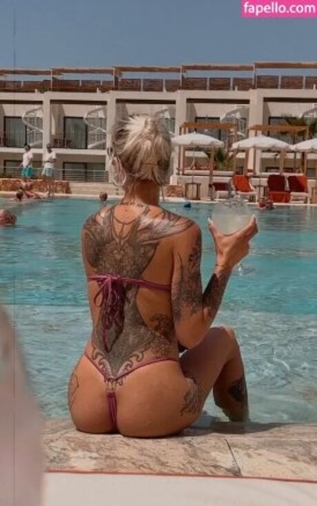 Miri Be model erotic archive