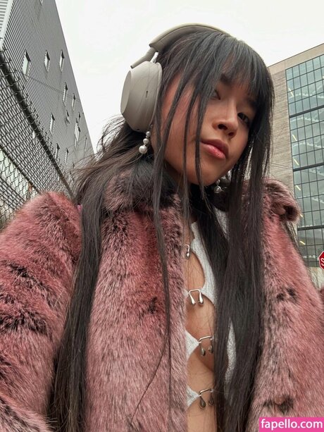 Lisa Tung xxx pornstar pictures