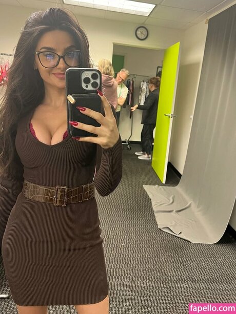 DCU Women star naked pics