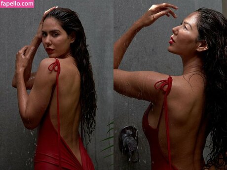 Sonam Bajwa hot actress photo