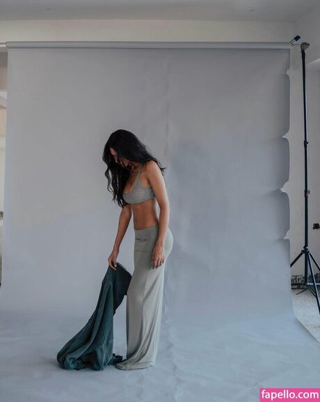 Sonam Bajwa star sexy pics