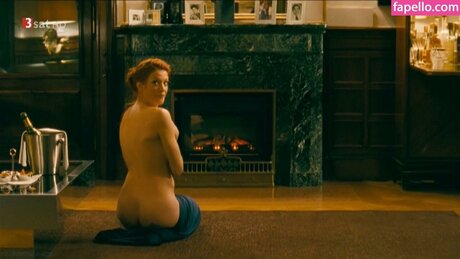 Marie B umer exclusive model pictures