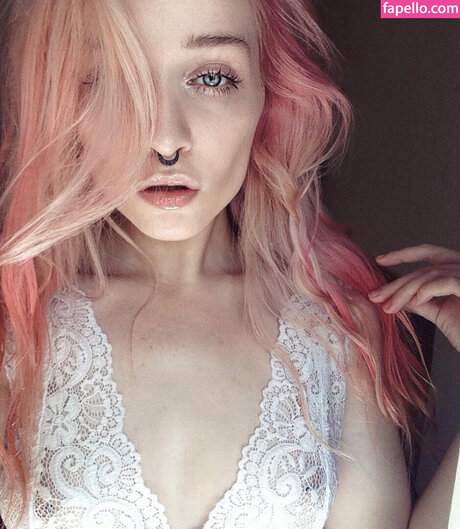 albertaberlin model sexy pic