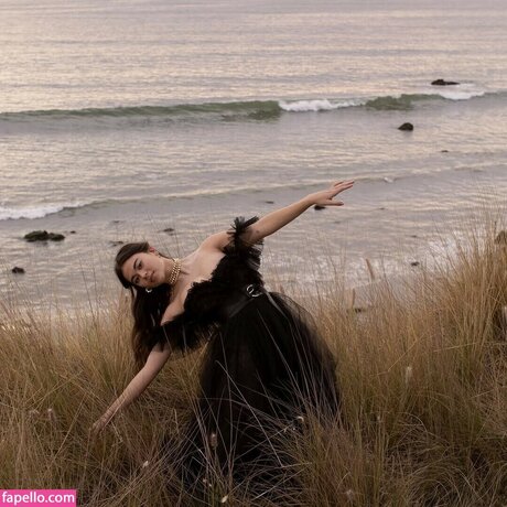 Lukita Maxwell nude model pictures