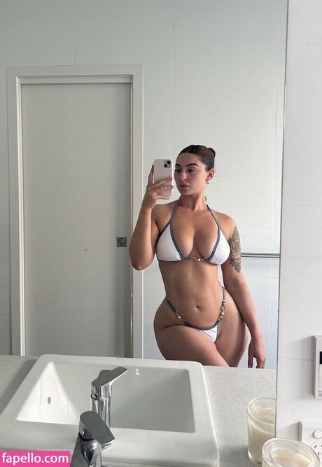 Madeleinerosee top actress image