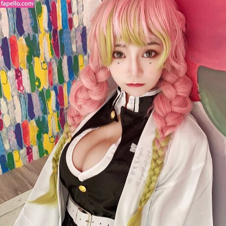 Angelakuo adult actress photo