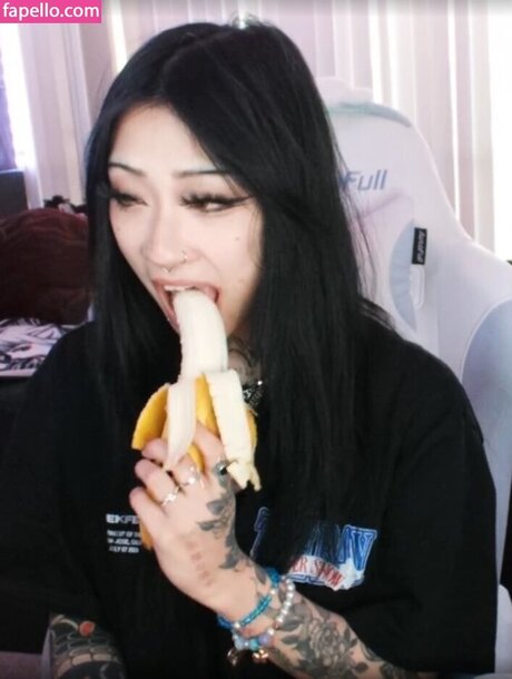 eggspringroll model naked gallery