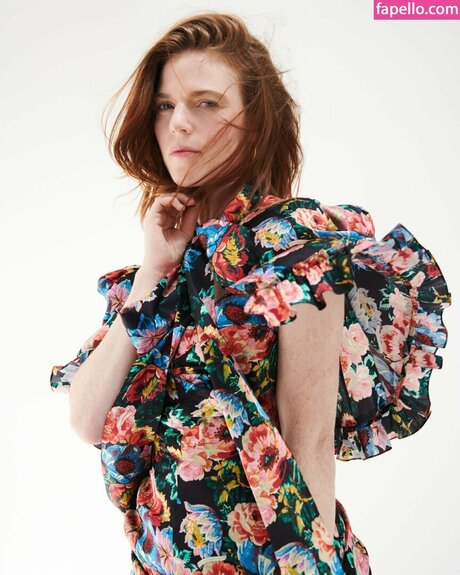Rose Leslie model hd pics