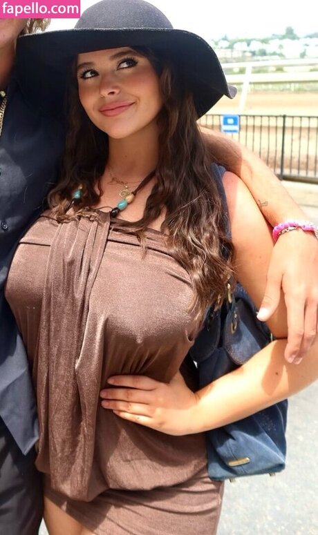 Cali Rookey model perfect pic