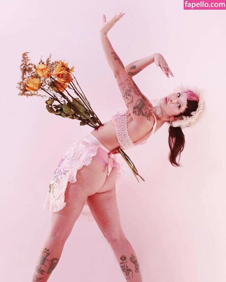 Melanie Martinez star image