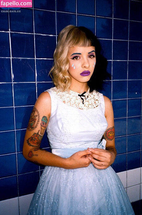 Melanie Martinez pretty pornstar img