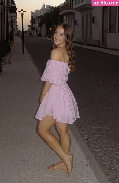 Johnie Maraist art model picture