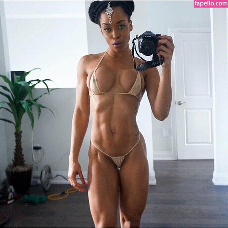 fitlolamontez model nice img