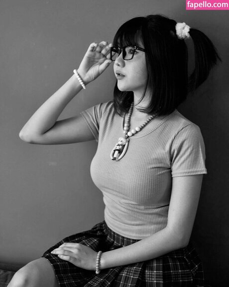 Sarahviloid high quality actress archive