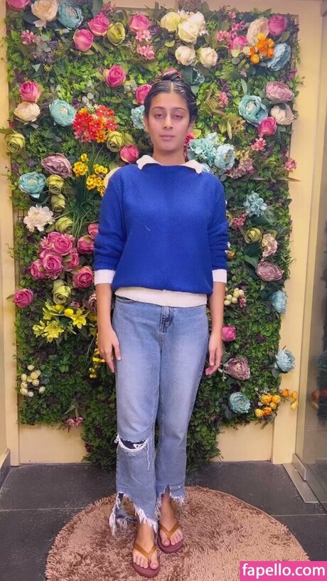 Isha Malviya star nudes pics