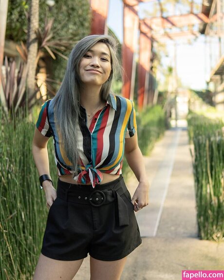 Julia Chow high quality actress photo