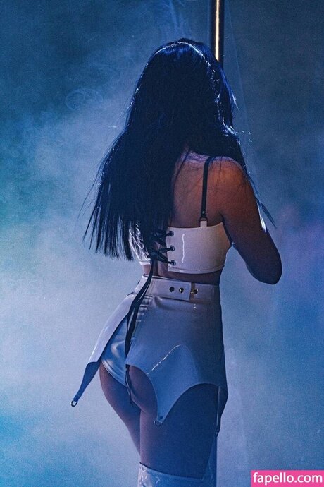 influesii753 nude pornstar pic