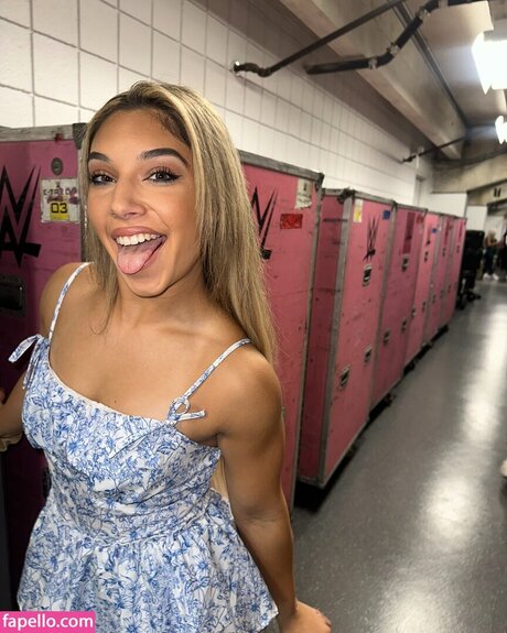 Thea Hail star pornographic picture