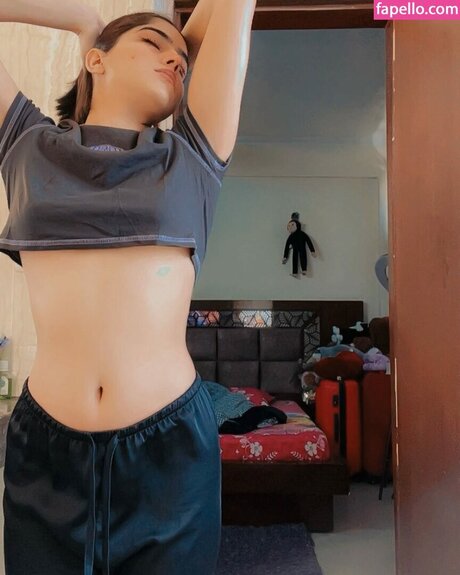 Jasneet Kaur model perfect img