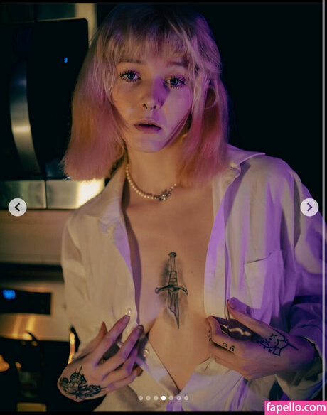 squirt teen onlyfans erotic pic