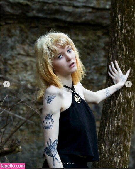 Imgiannasmith model top archive