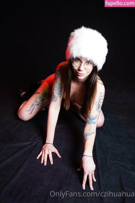 czihuahua model naked pics