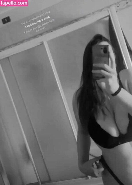 Manuela Mulligh model hd pics