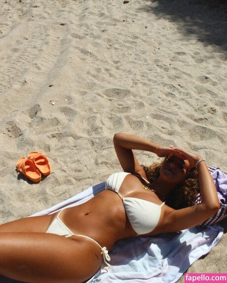 noadabushh pornstar hot pics