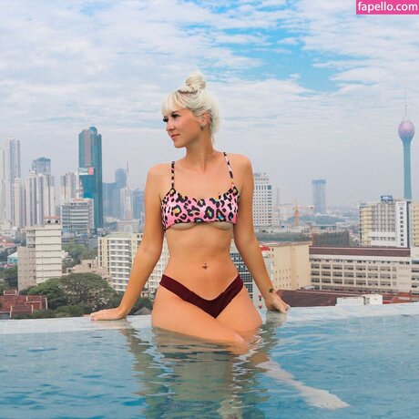 dabbleandtravel art pornstar pic