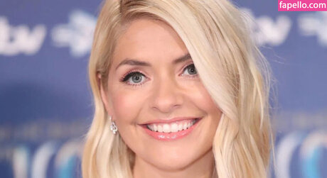 hollyWilloughby star hd galleries