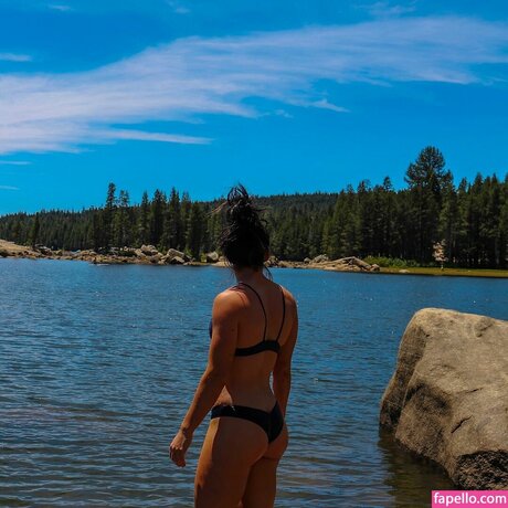 Charlotte Caslick star nude photos