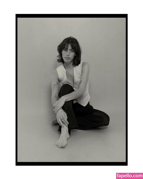 Clara McGregor sex model img