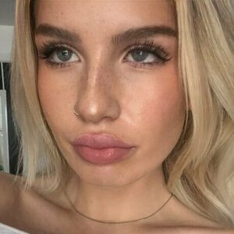 iminsideyu hot actress archive