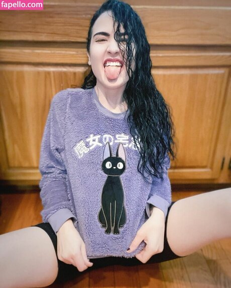 Amy Roberts free model pictures