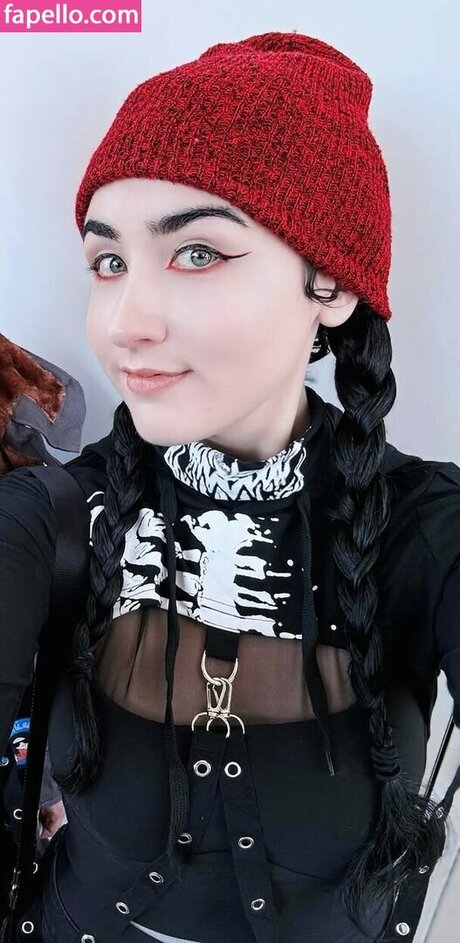 Amy Roberts model pretty picture