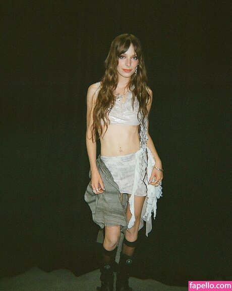 Holly Humberstone hd model archive